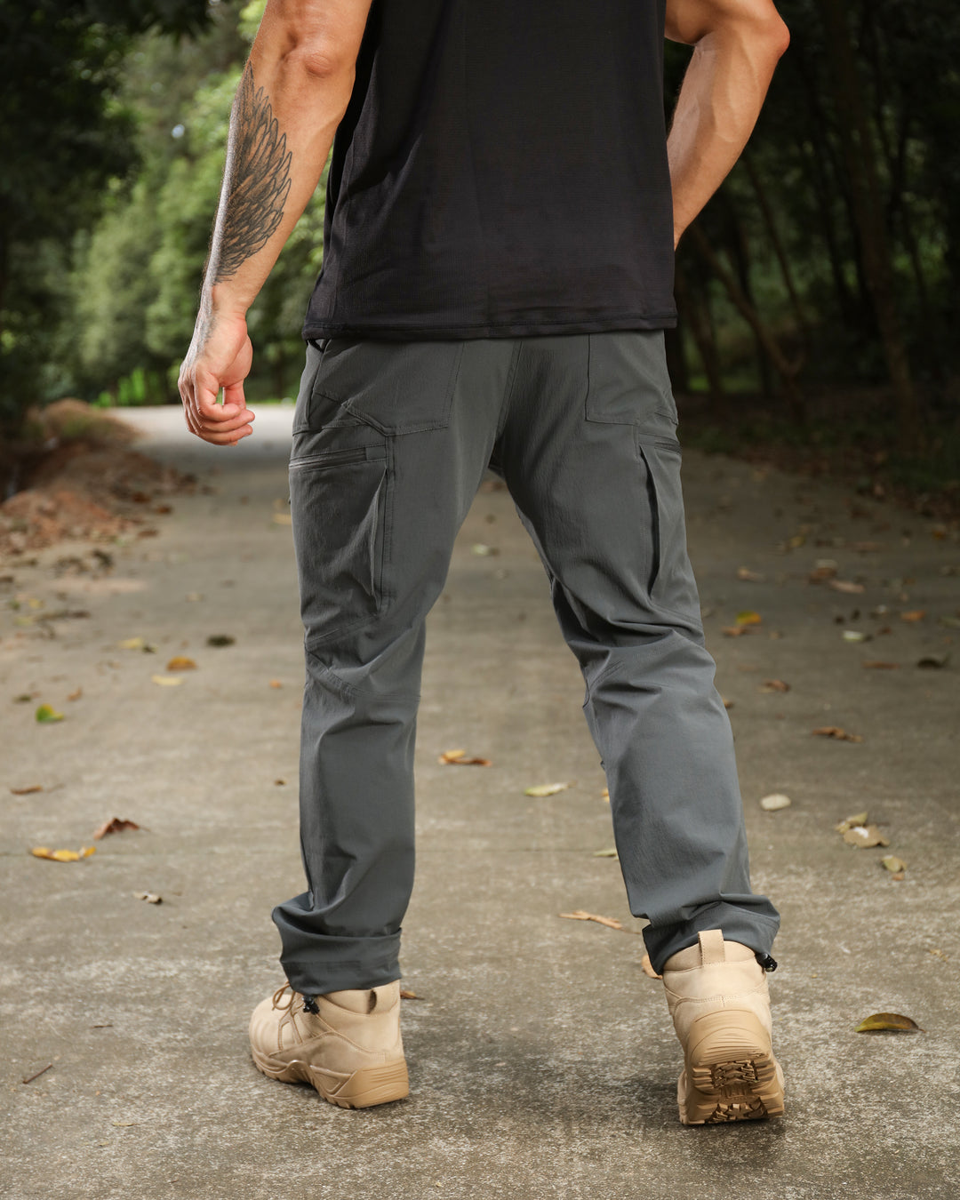 Men’s Lightweight Quick-Dry Outdoor Hiking Cargo Pants with Zip Pockets